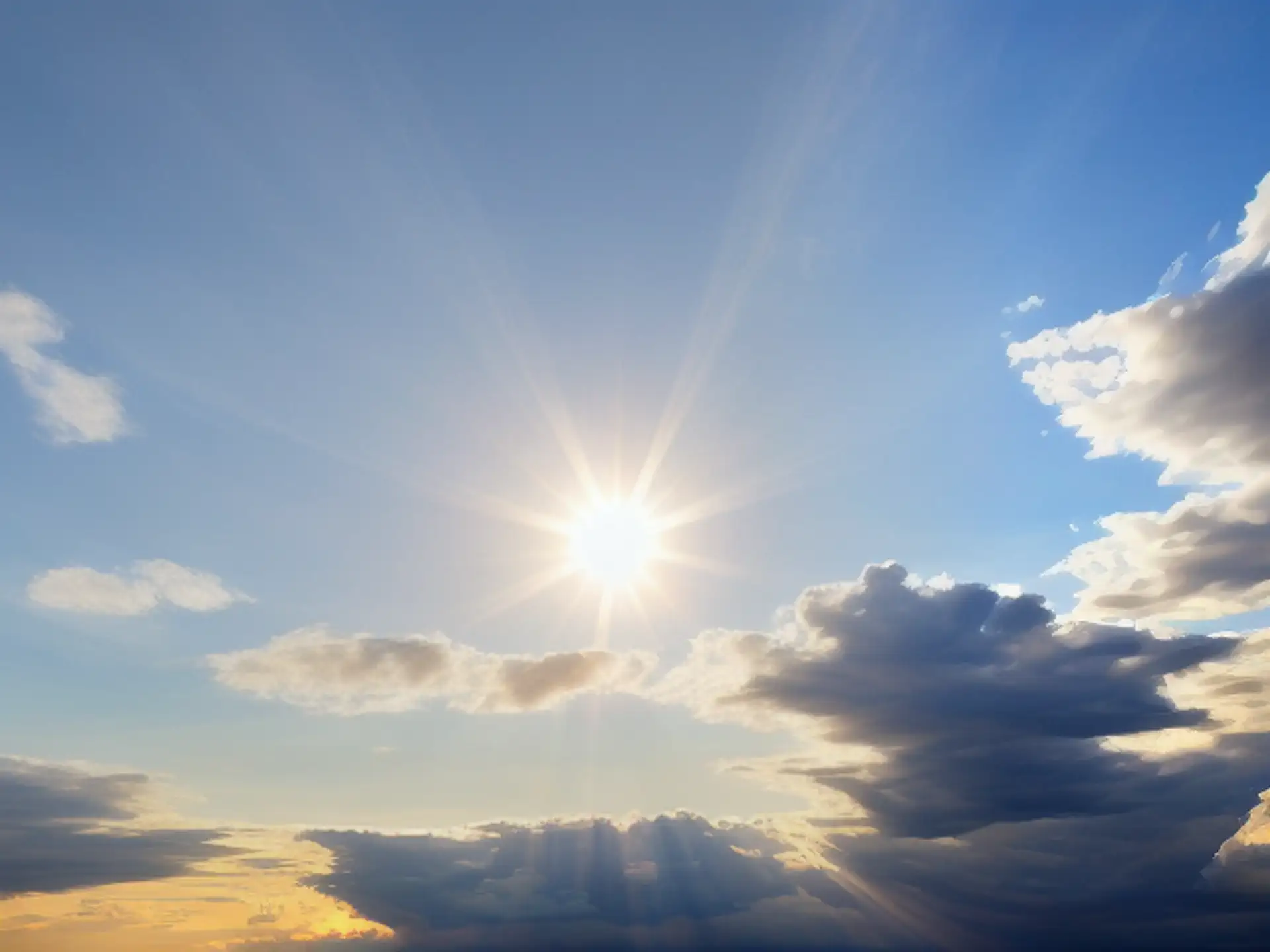 Stralende zon breekt door wolken met dramatische hemelscène